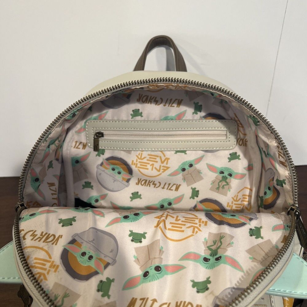 Pre-owned Light Use Loungefly Star Wars Baby Yoda Backpack - Gray/Green Disney - Picture 8 of 13